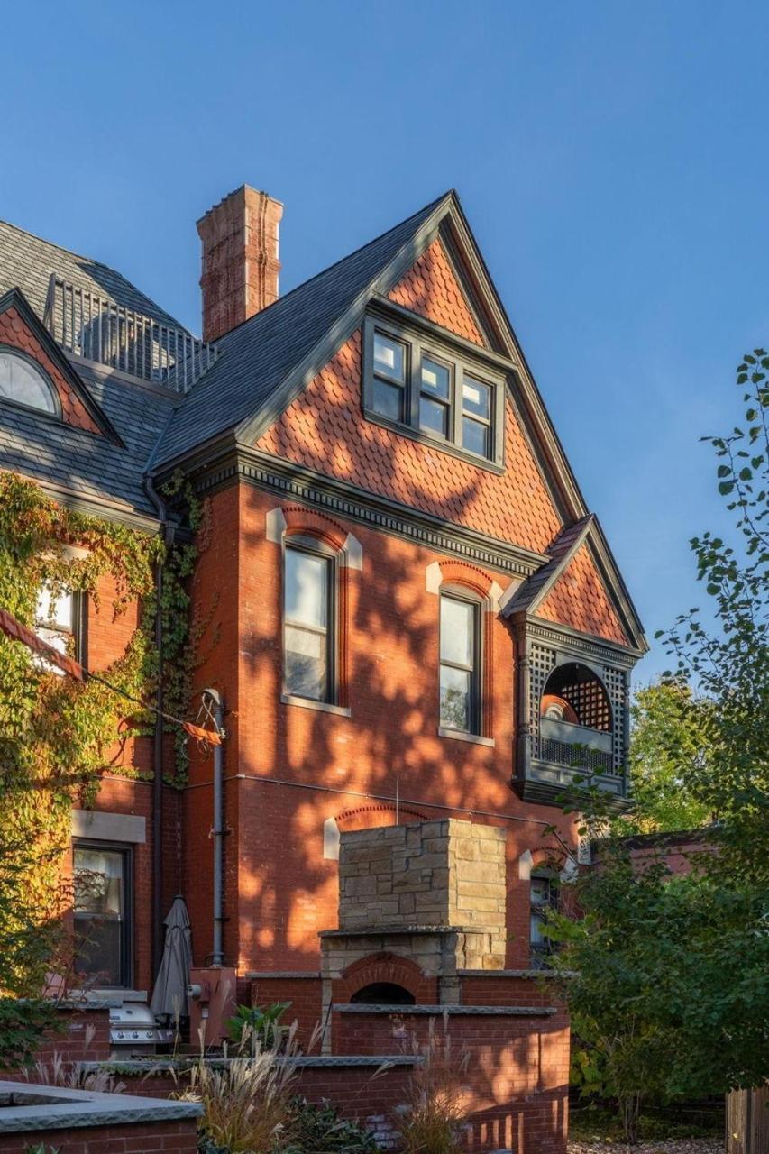 The New Victorian Mansion Bed & Breakfast Saint Paul Exterior photo