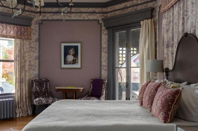 The New Victorian Mansion Bed & Breakfast Saint Paul Exterior photo