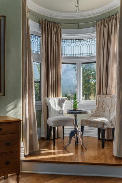 The New Victorian Mansion Bed & Breakfast Saint Paul Exterior photo