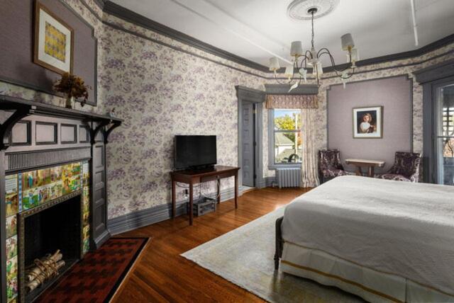 The New Victorian Mansion Bed & Breakfast Saint Paul Exterior photo